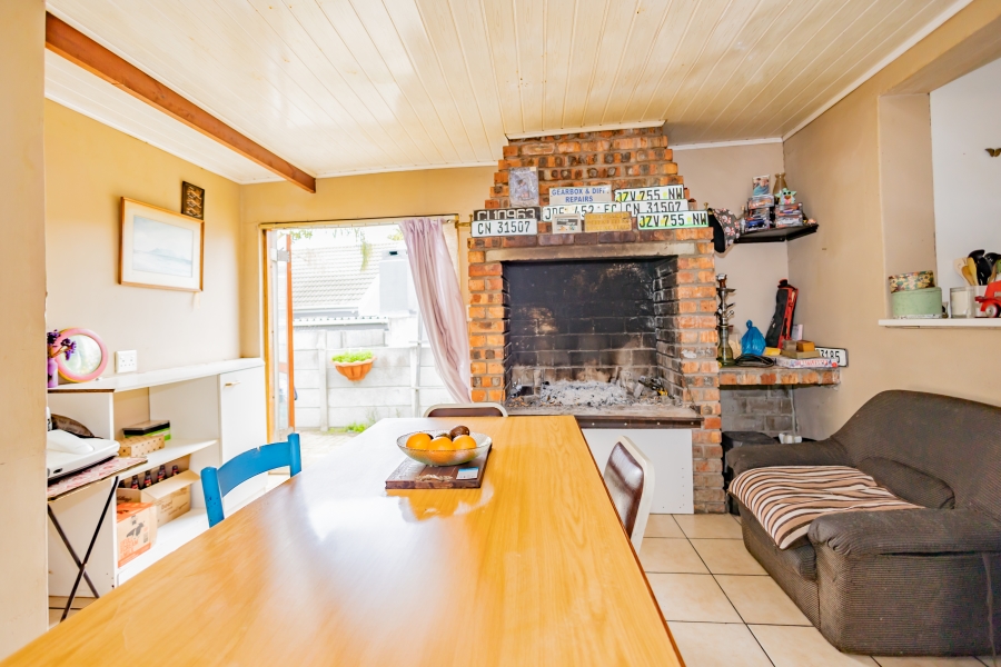3 Bedroom Property for Sale in Protea Village Western Cape